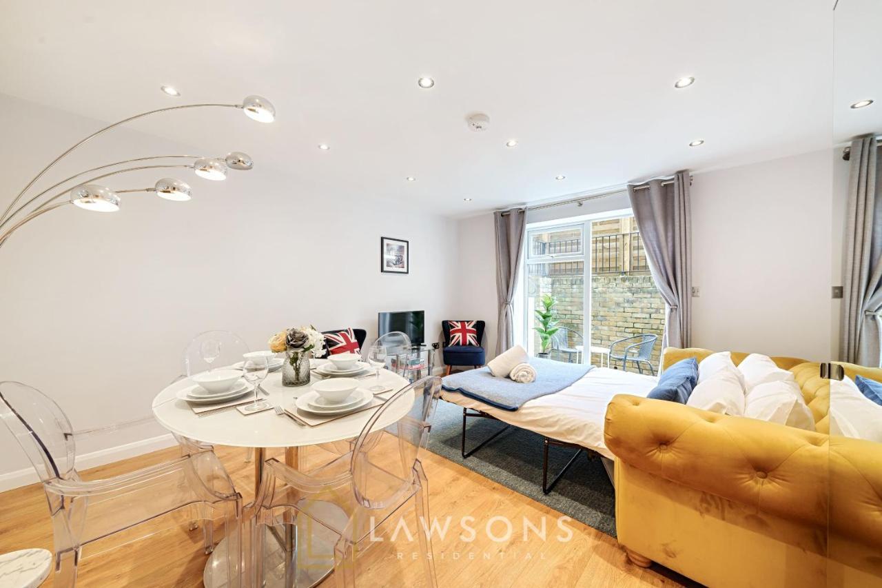 Stylish Living By Lawsons - 3 En Suites Віндзор Екстер'єр фото